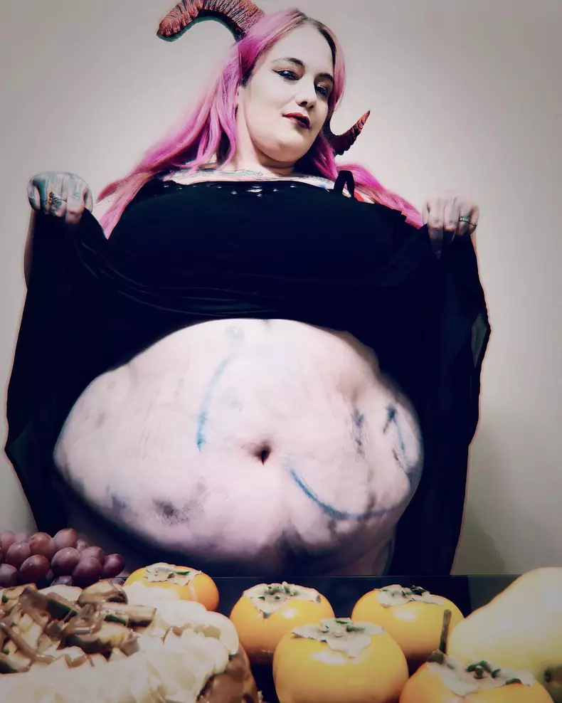 Fat Goddess Record Breaker ***EXCLUSIVE***