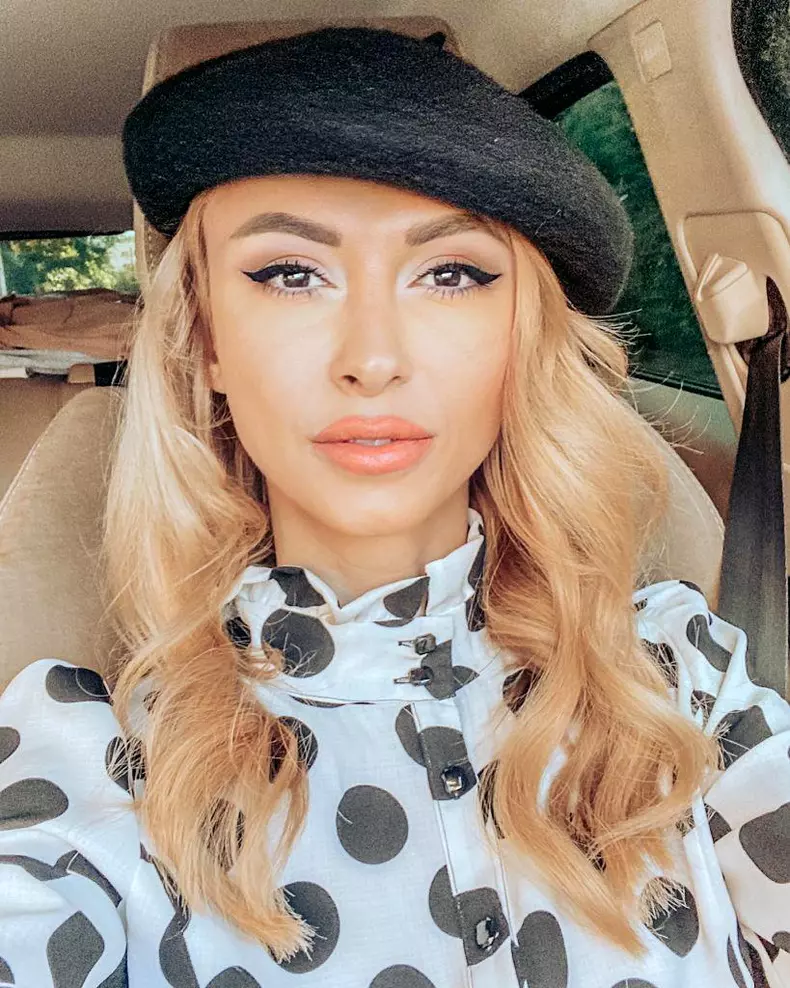 Andreea-Balan-4-819x1024