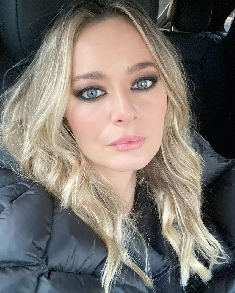 laura cosoi despre primii bani castigati 1