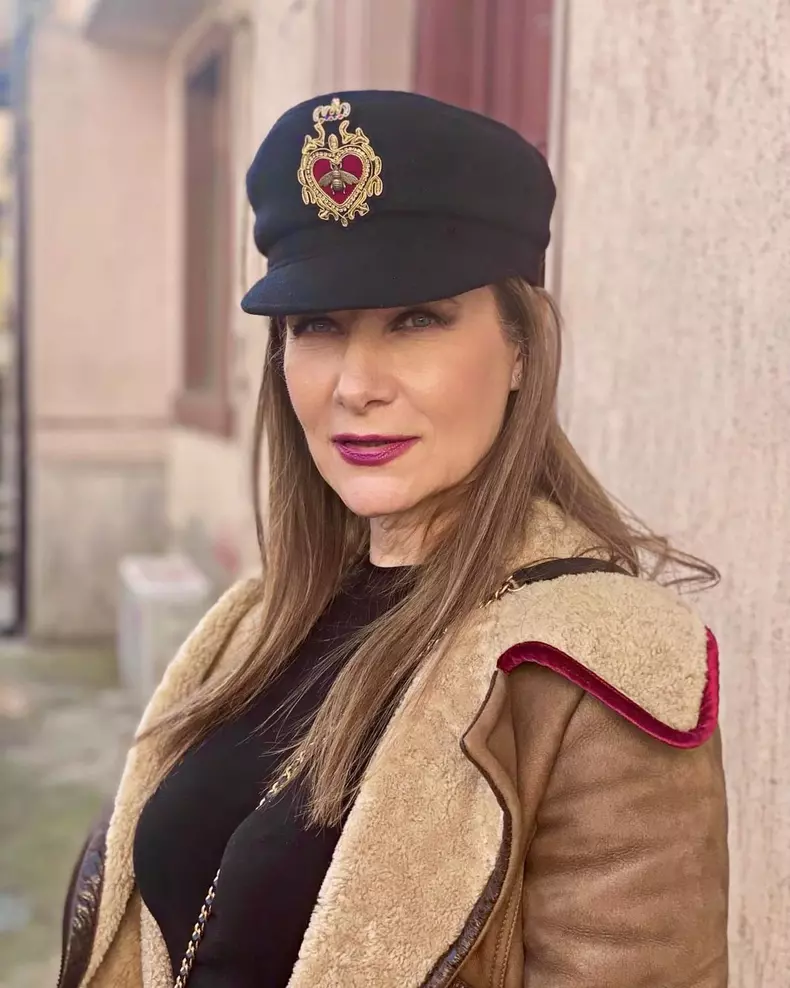 romanita iovan 56 de ani 4