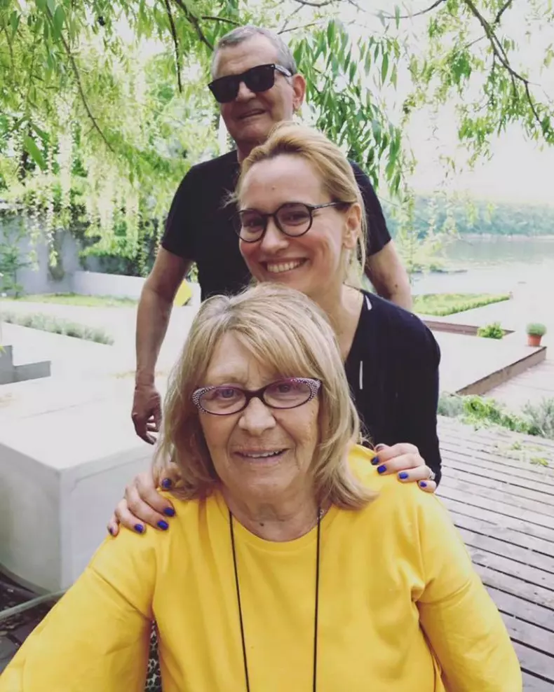 andreea esca si mama sa 80 de ani 2