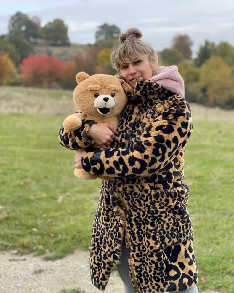 lora-a-adoptat-un-urs-2