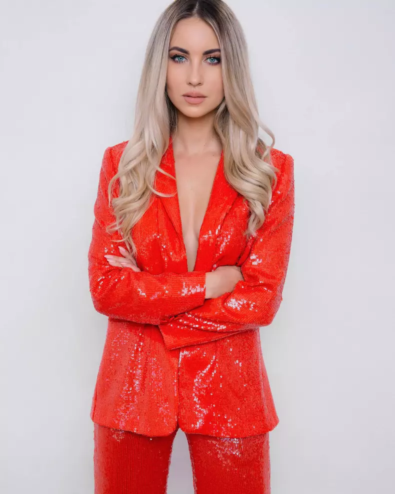 otniela-inainte-de-a-fi-celebra-5