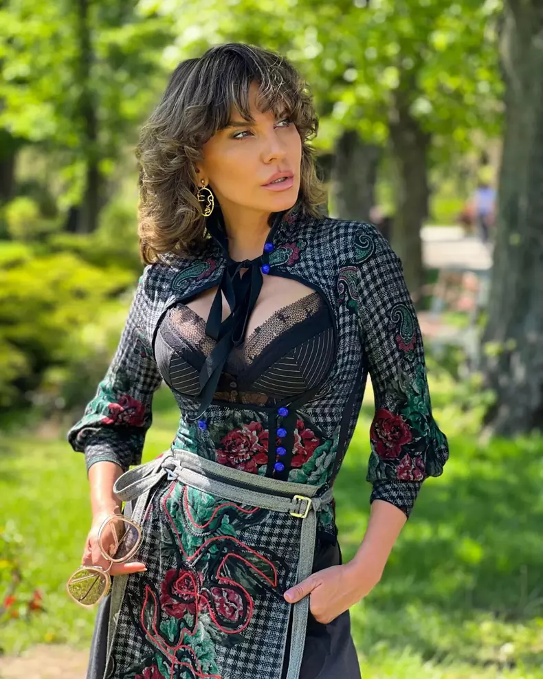 anna-lesko-barbatul-ideal-1