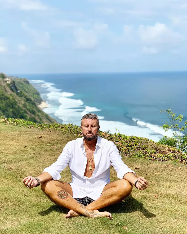 catalin-botezatu-se-muta-in-bali-10