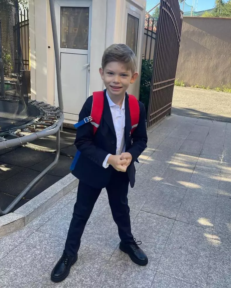 milan-baietel-cristi-borcea-si-valentina-pelinel