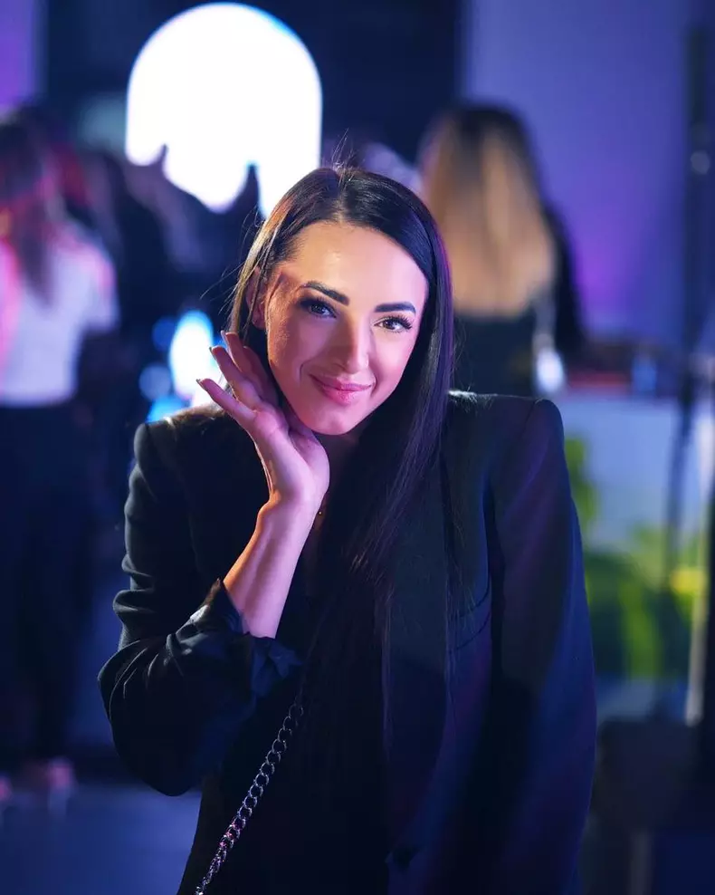 larisa-iordache-survivor-1
