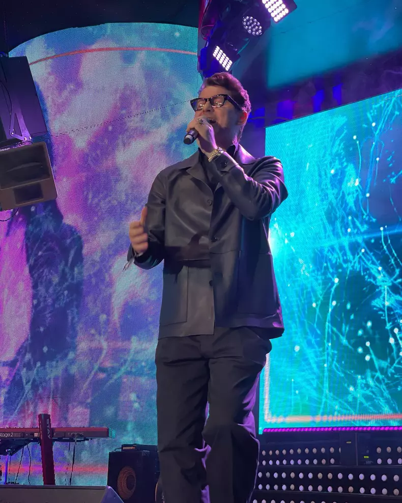 adrian-sina-viata-turneu-2