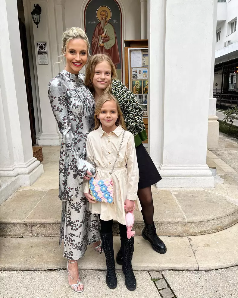 andreea-perju-si-fetitele-1