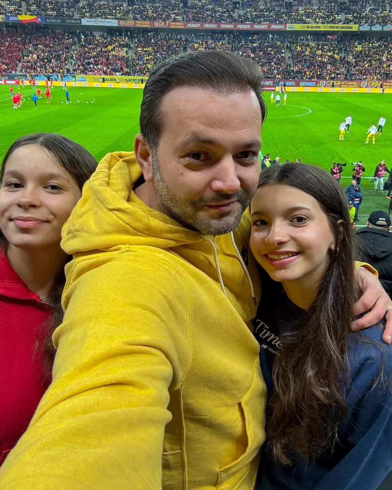 Mihai Morar și fetele sale (1)