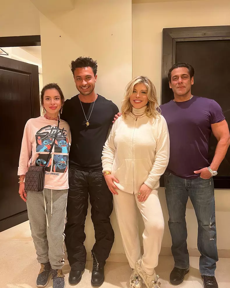 loredana-groza-acasa-la-iulia-vantur-salman-khan-1
