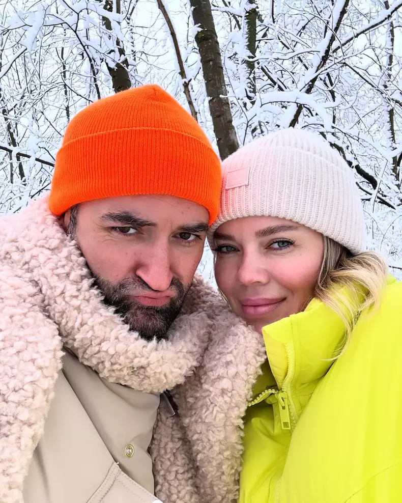 smiley-gina-pistol-3