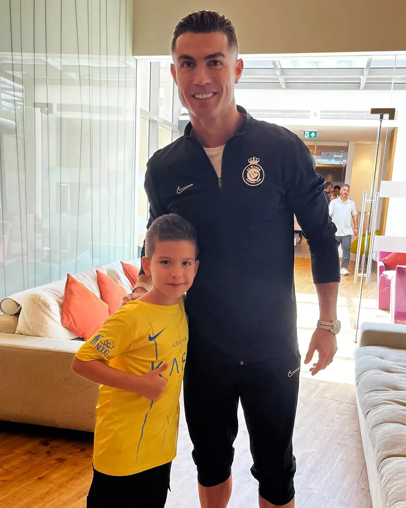 Tiago, fiul lui Adrian Mutu, și Cristiano Ronaldo (3)