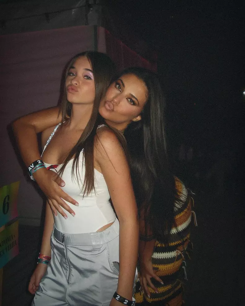 Antonia și Maya (1)