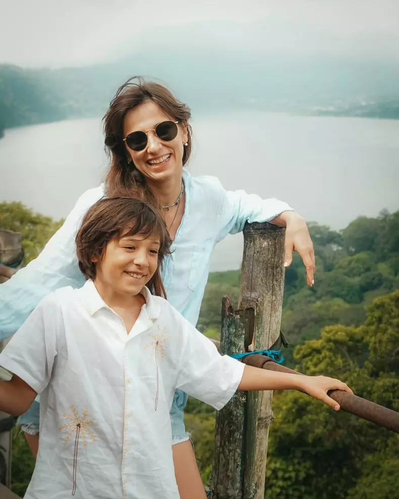 Dana Rogoz și familia (1)