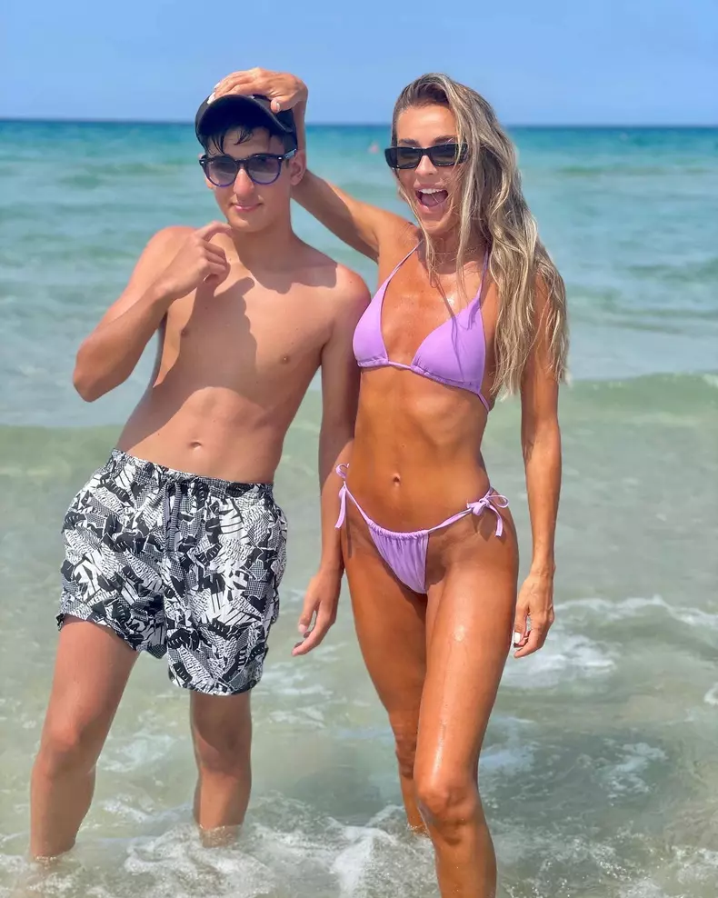 Diana Munteanu și fiul ei (5)