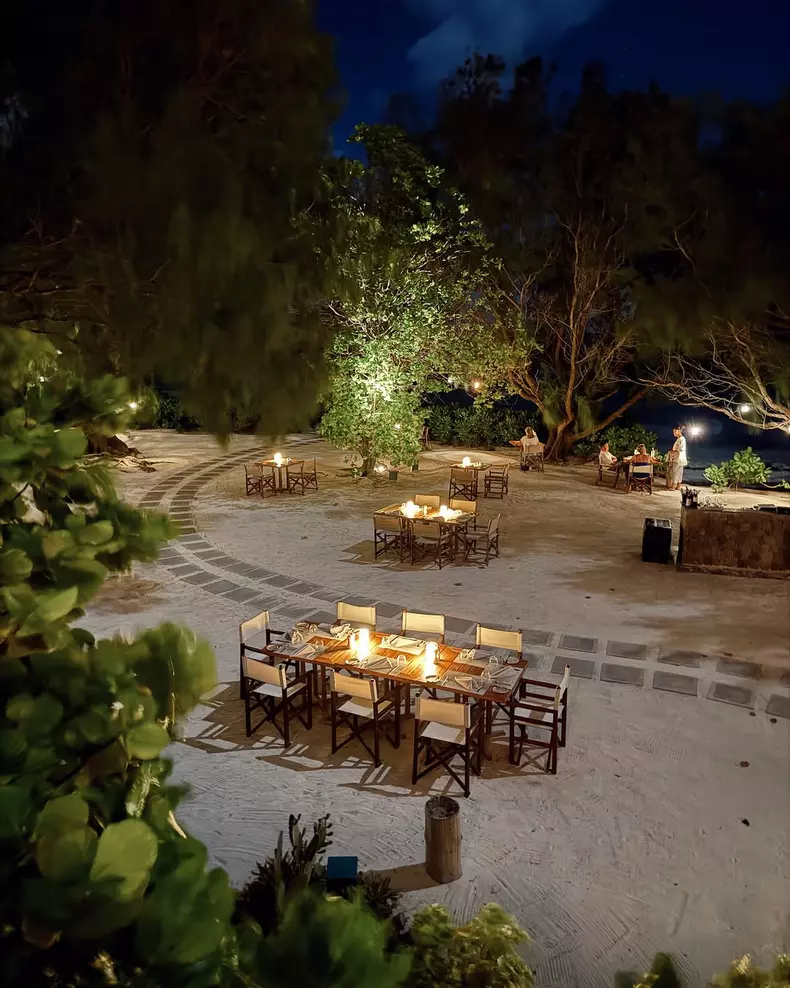 ioana grama si fetita vacanta in Seychelles (2)