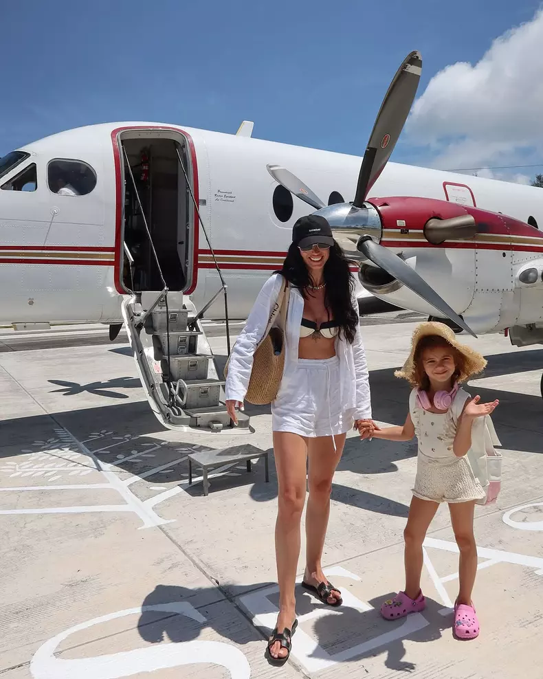 ioana grama si fetita vacanta in Seychelles (3)