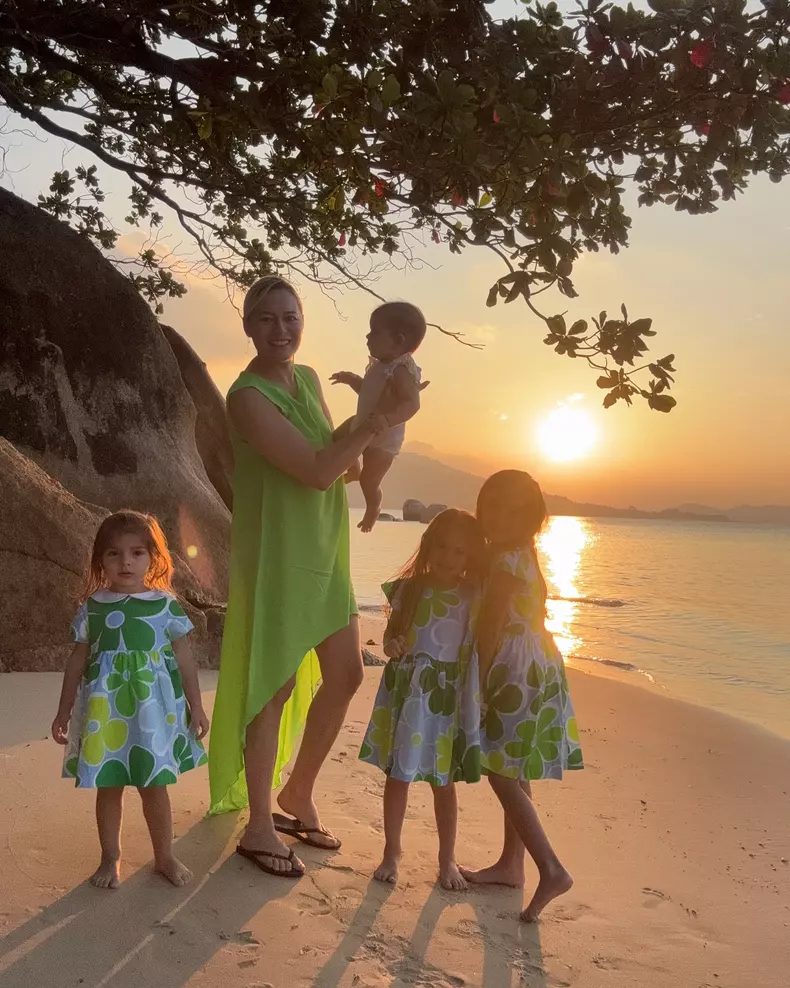 Laura Cosoi - vacanță în Thailanda (7)