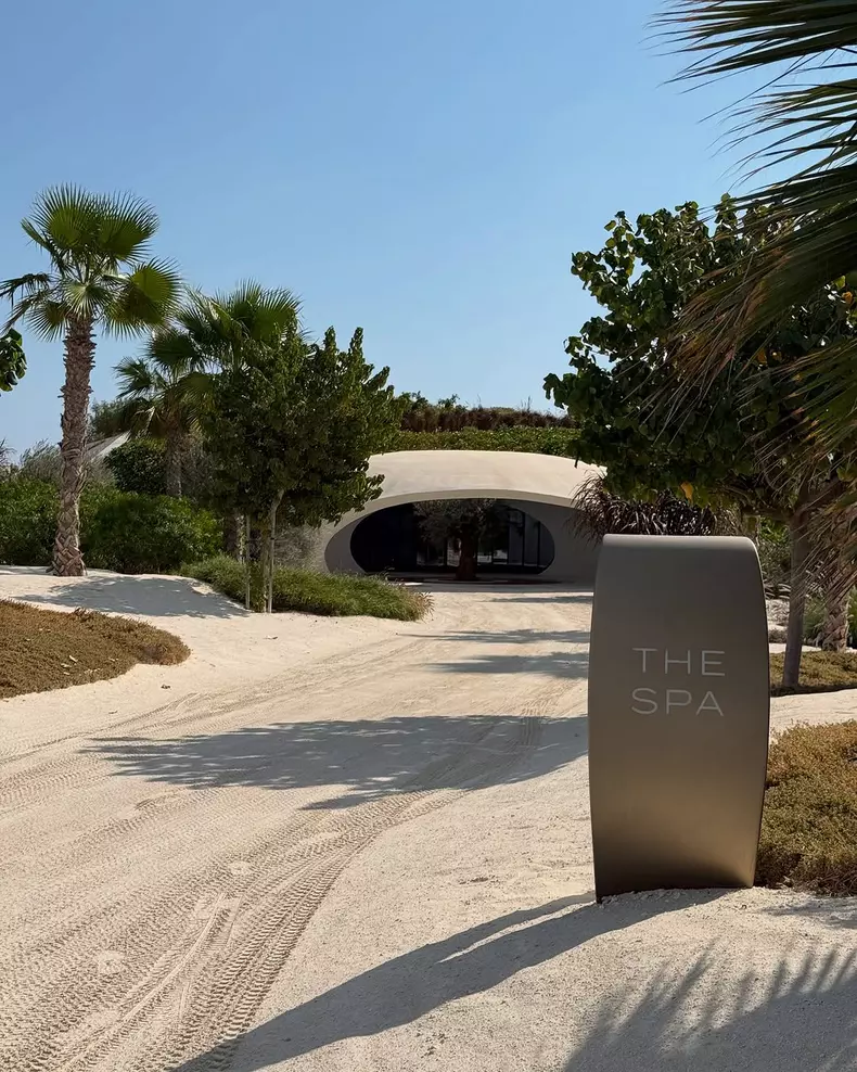 Vlăduța Lupău, vacanță Arabia Saudită (4)