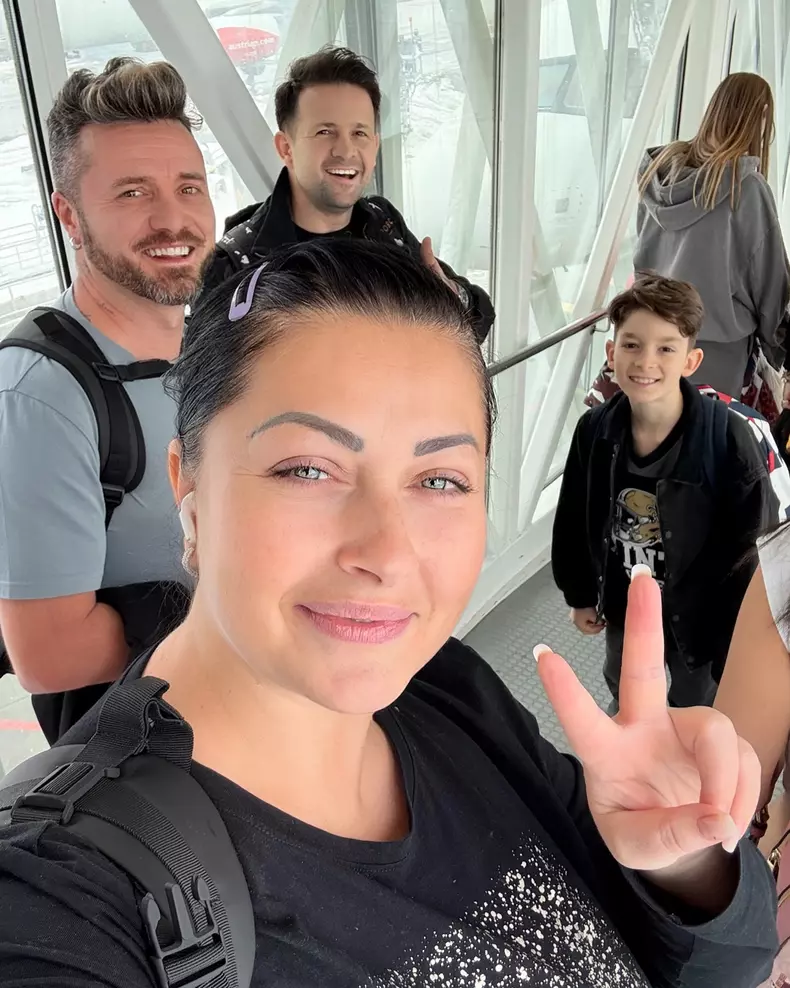 gabriela cristea tavi clonda aeroport 4