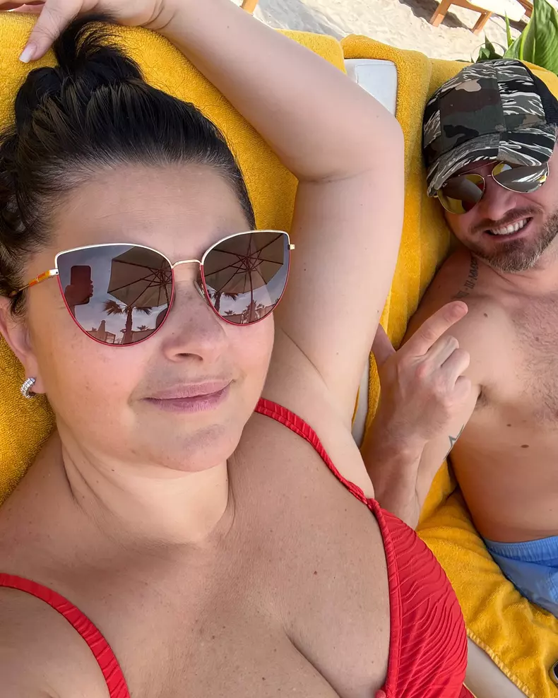 Imagini cu Gabriela Cristea în costum de baie (1)