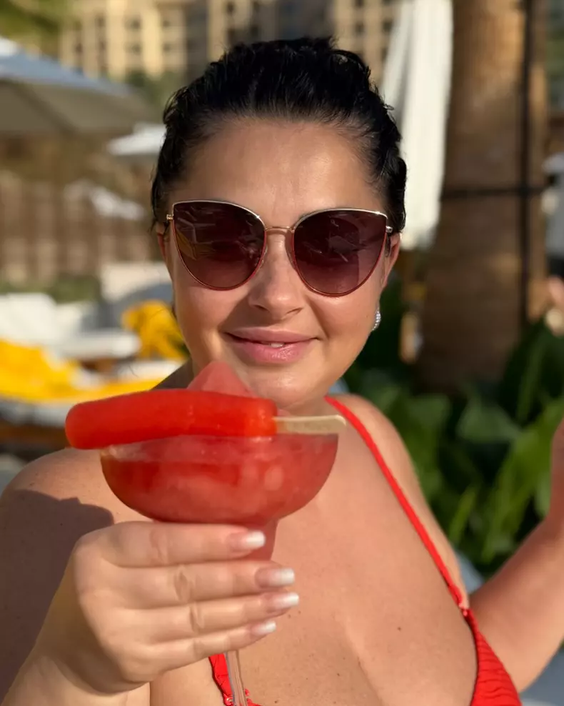 Imagini cu Gabriela Cristea în costum de baie (2)