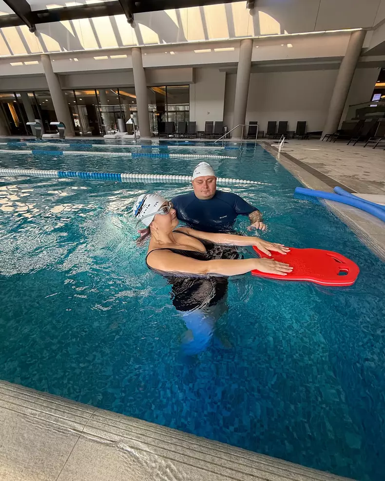 Imagini cu Gabriela Cristea în costum de baie (7)