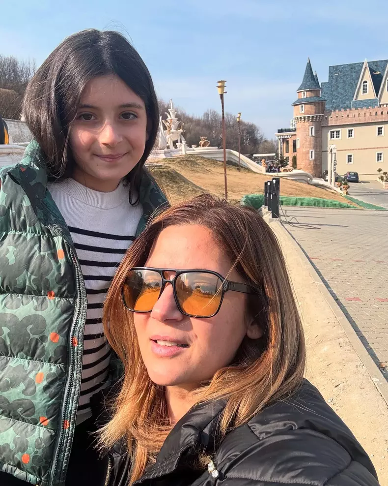 Amalia Enache si fetita