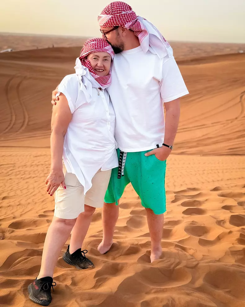 Catalin Maruta si mama in Dubai