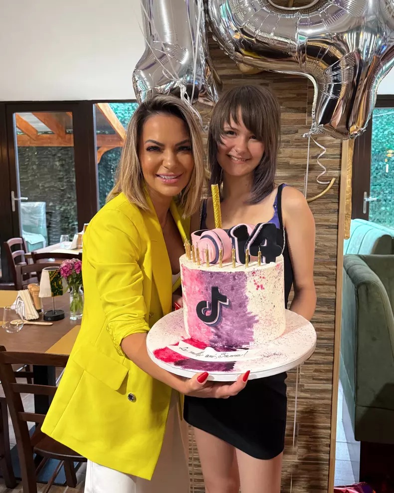 fata andreea antonescu sienna spak 1