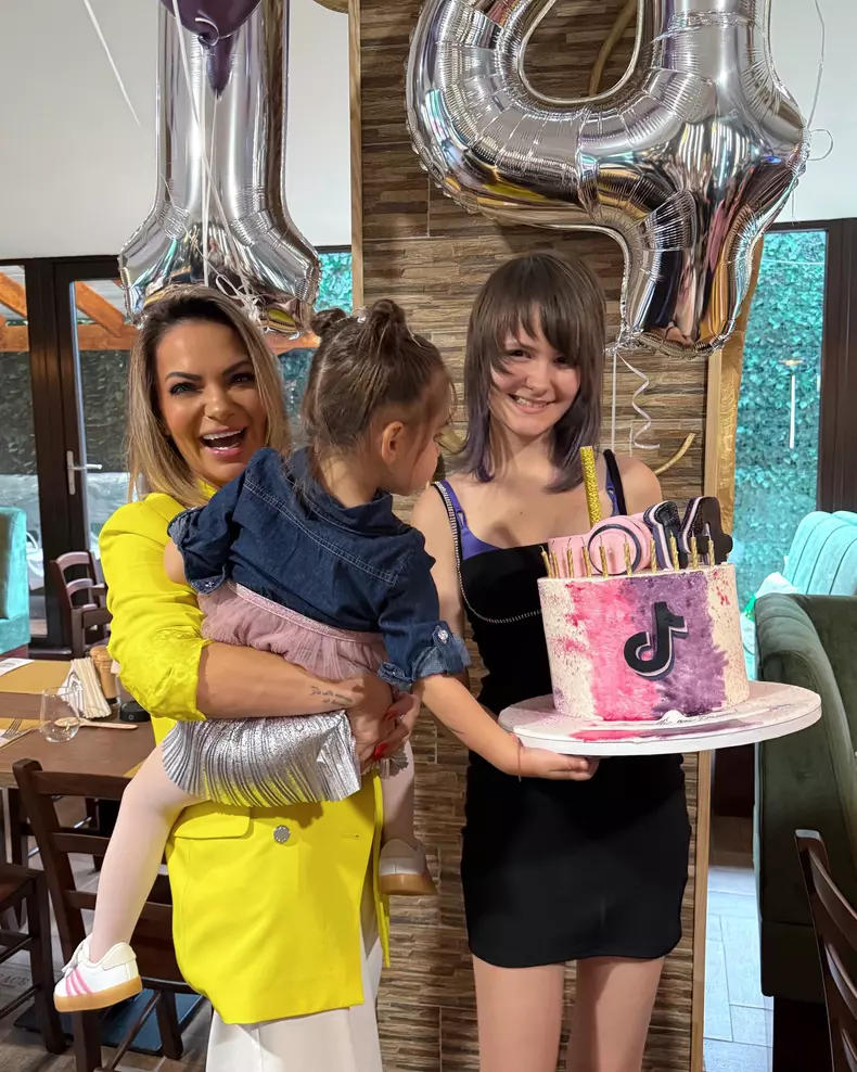 fata andreea antonescu sienna spak 2