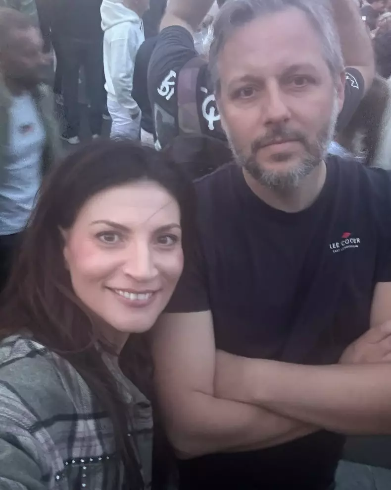 ioana ginghina la mitigul de sustinere pentru nicusor dan din piata victoriei (1)