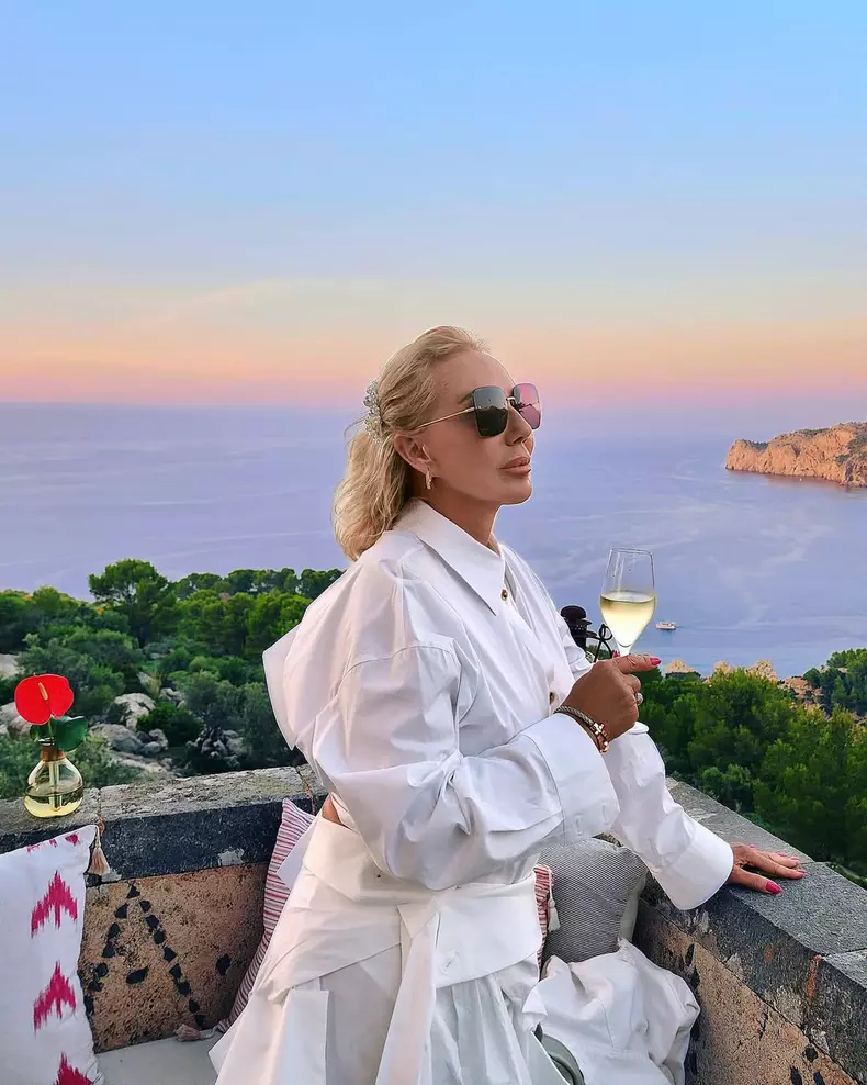 lepa-brena-rochie-alba