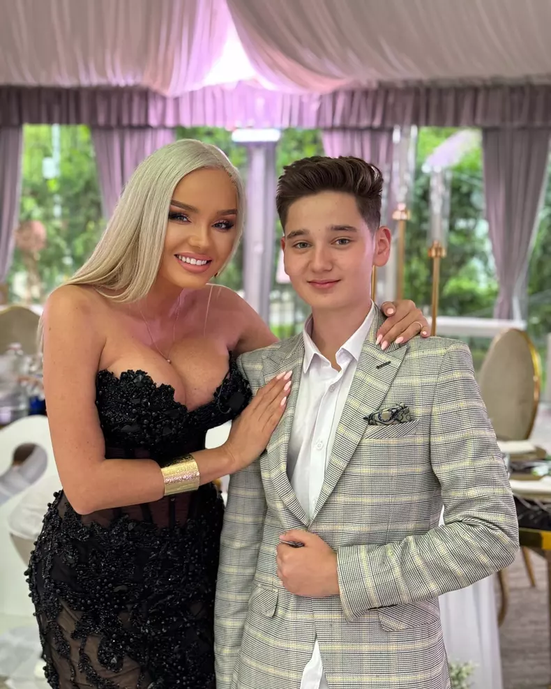 Maria Constantin si fiul ei