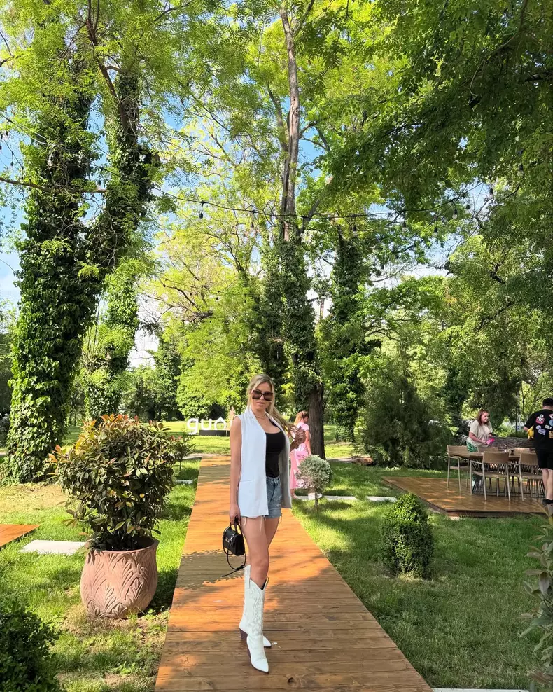 simona butura fosta concurenta insula iubirii (11)
