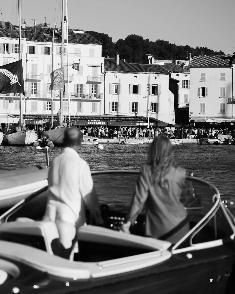 Senequier-restaurant-vue-port