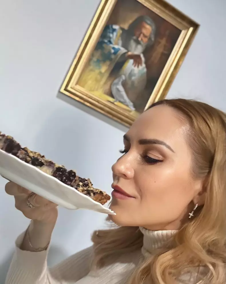 gabriela firea tarta cu ovaz si afine 1