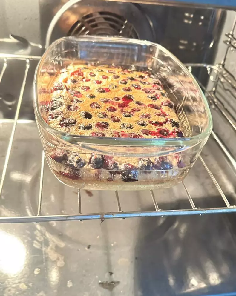 gabriela firea tarta cu ovaz si afine 5