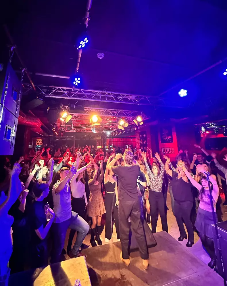 adrian-sina-viata-turneu-3