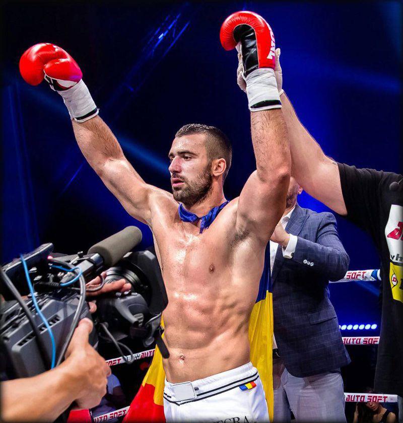 Luptătorul K1 Andrei Stoica A început în Forță Anul 2017 ...