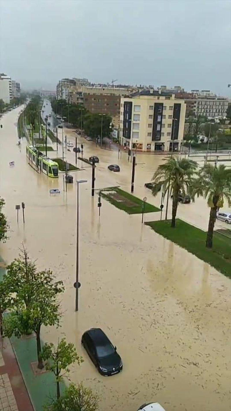 StrÄƒzi inundate Ã®n centrul oraÈ™ului Murcia, Spania