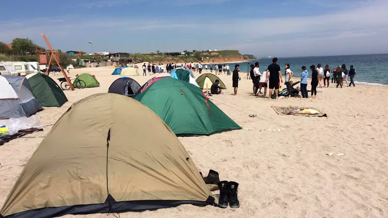 Mini VacanÈ›a De 1 Mai Cazare La Cort In Vama Veche Sau Pat Cu Patru PereÈ›i In Mamaia Libertatea