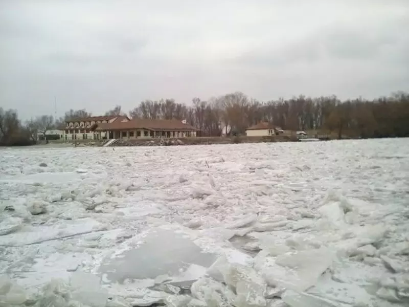 Locuitorii Din Sfantu Gheorghe Complet IzolaÈ›i Din Cauza Sloiurilor De GheaÈ›Äƒ Libertatea