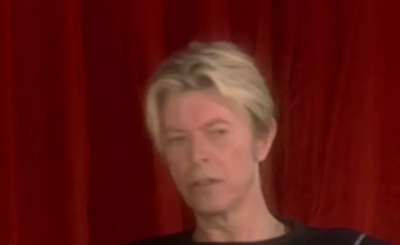 Răpus de cancer! Legendarul rocker David Bowie a murit la 69 de ani