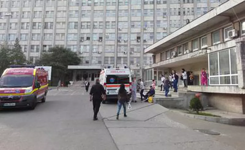 VIDEO | Adriana Nedelea LA FIX: Un alt pacient cu pneumonie a decedat, după ce a fost ținut cu orele la Urgențe: „La Spitalul Constanța doar dacă ai zile trăiești, iar managerii de acolo mușamalizează tot”