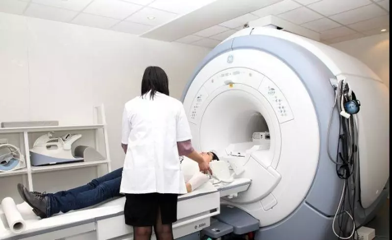 VIDEO La o lună de la inaugurare, tomograful de 1 milion de euro de la “Balș”, pentru depistarea COVID-19, nu a fost folosit la nici un pacient! “Din cauza lipsei de personal”