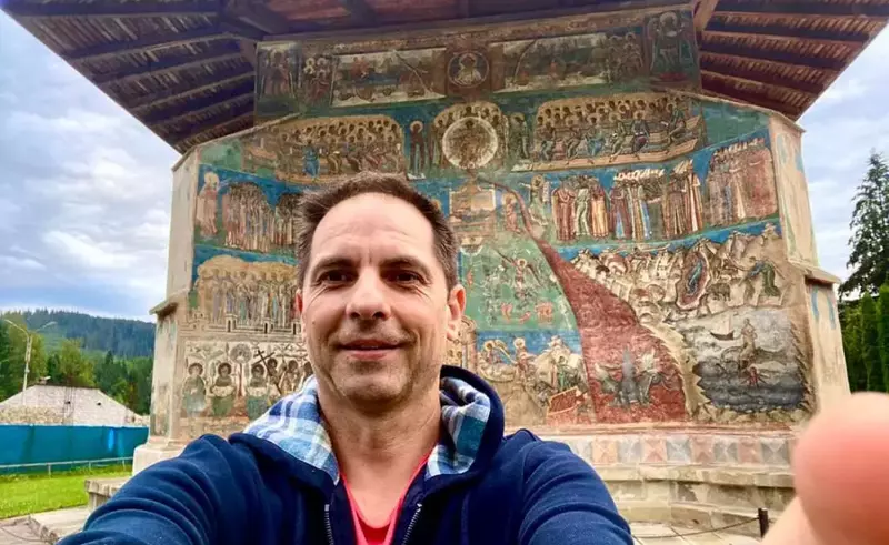 VIDEO Dan Negru, despre persoanele publice care ajung la azil: „Văd că e o modă să-ți lași părinții acolo. Singurătatea e cumplită în orice hotel de lux”