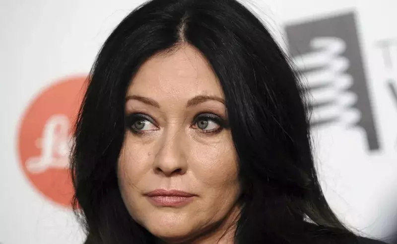 VIDEO Actrița Shannen Doherty a divorțat cu doar o zi înainte să moară. Pe 12 iulie a semnat documentele