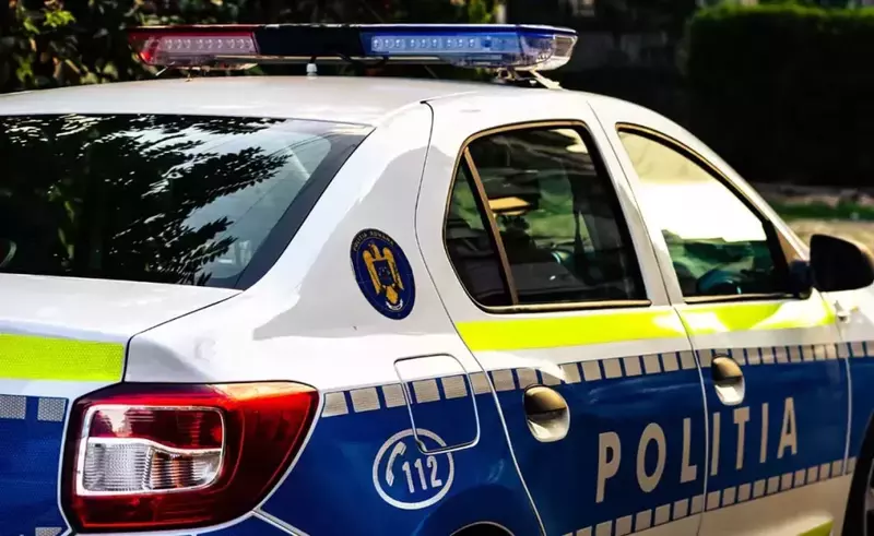 VIDEO Tânăr pozitiv la droguri, fără permis, reținut de polițiști după ce a furat o maşină din Sectorul 6